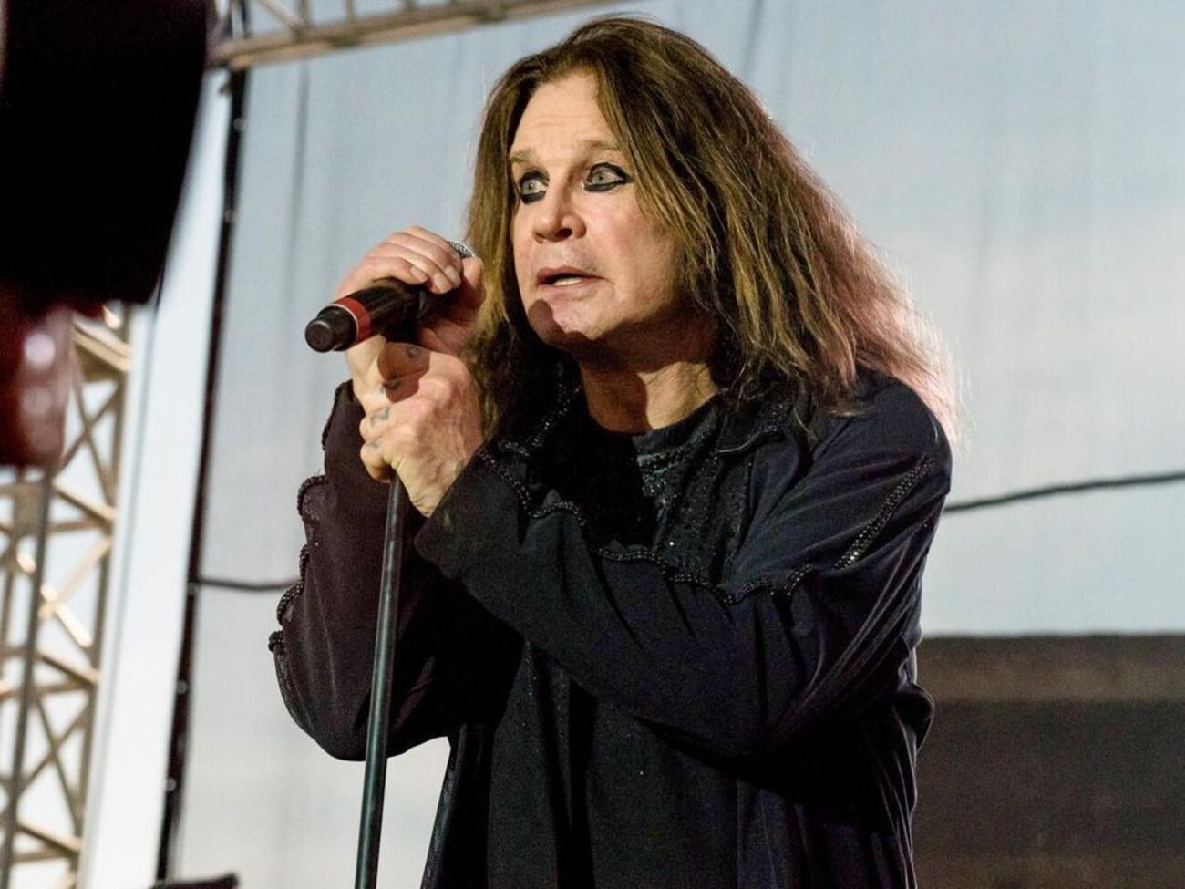 Осборн народився 1948 року у Бірмінгемі