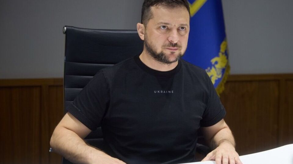 У російської армії "немає і не буде жодної безпечної бази, жодного тихого місця" на тимчасово окупованій території України, зазначив Зеленський