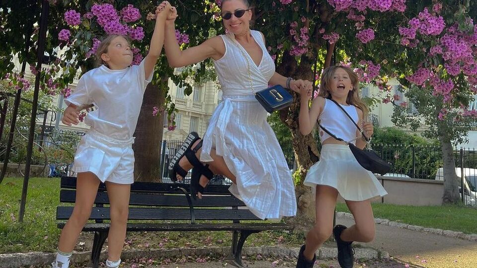 Юлія Бойко проживає із дітьми у Франції