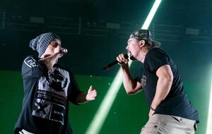 В августе ТНМК отправилась в благотворительный концертный тур для сбора денег на аптечки и пикап для украинских защитников