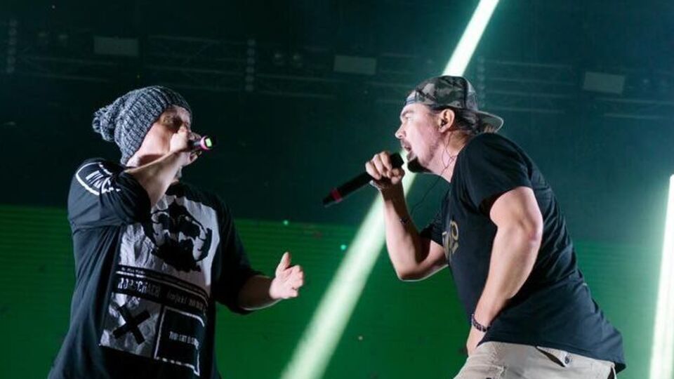 В августе ТНМК отправилась в благотворительный концертный тур для сбора денег на аптечки и пикап для украинских защитников