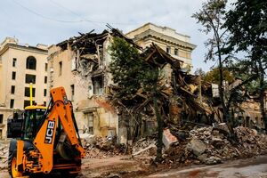 У Харкові ліквідовують наслідки щоденних обстрілів