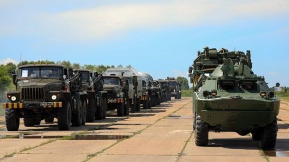 Россияне перегоняют военную технику в сторону Херсона