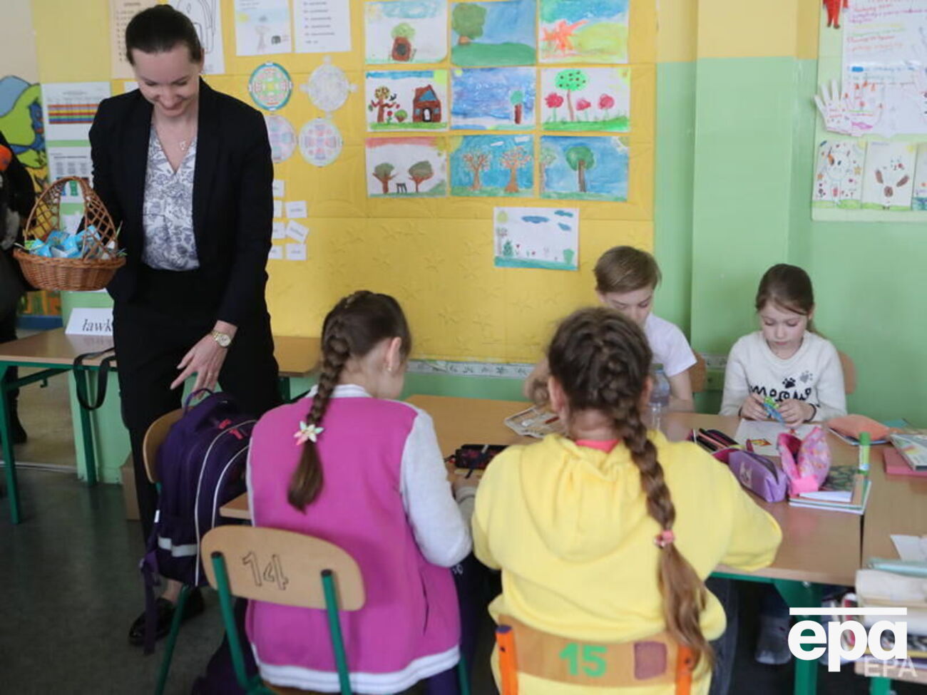 За пределами Украины остается около 500 тыс. украинских детей, отметил Бабак