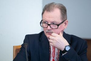 Горбачев считает, что "лишнее объяснять", почему школы показывать не следует