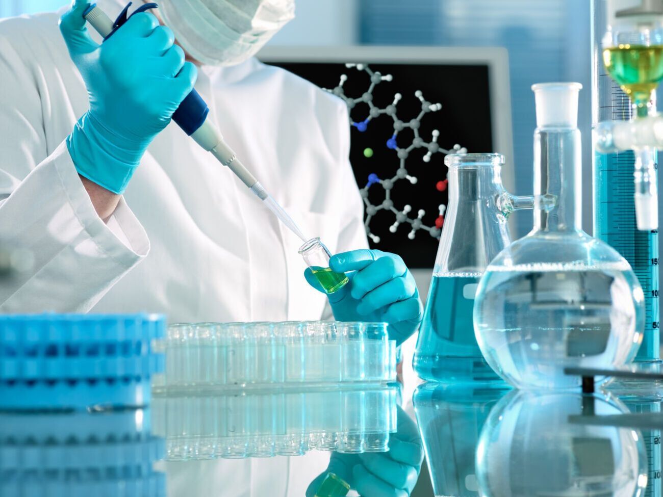 В Германии расследуют возможную причастность местной фирмы к производству яда "Новичок"