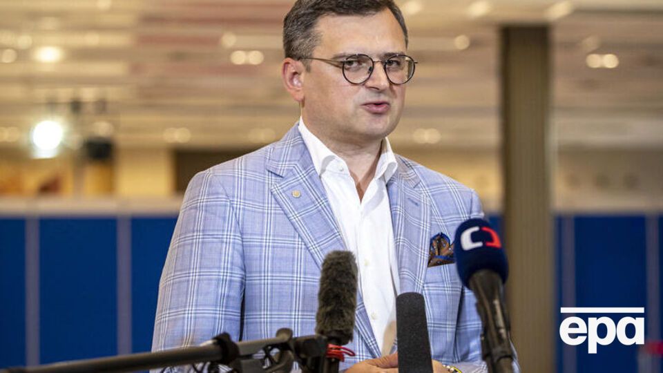 Кулеба призвал искать решение относительно виз, которым ввести реальную жесткую меру
