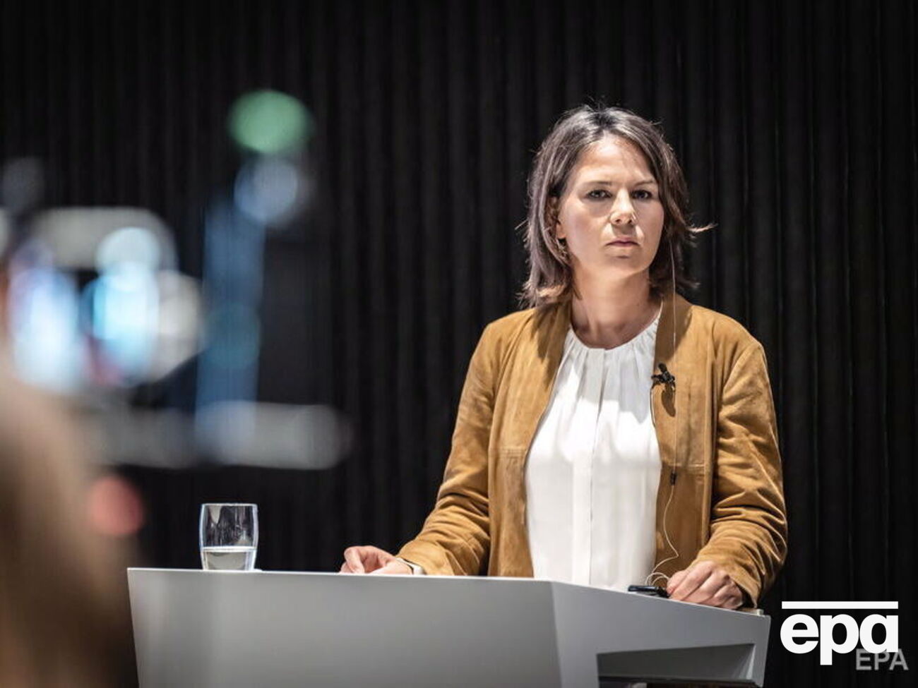 ФРГ будет поддерживать Украину "столько, сколько нужно",&nbsp;пообещала&nbsp;Бербок