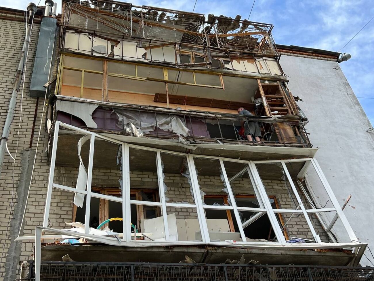 Під обстріли окупантів потрапили два райони Миколаєва