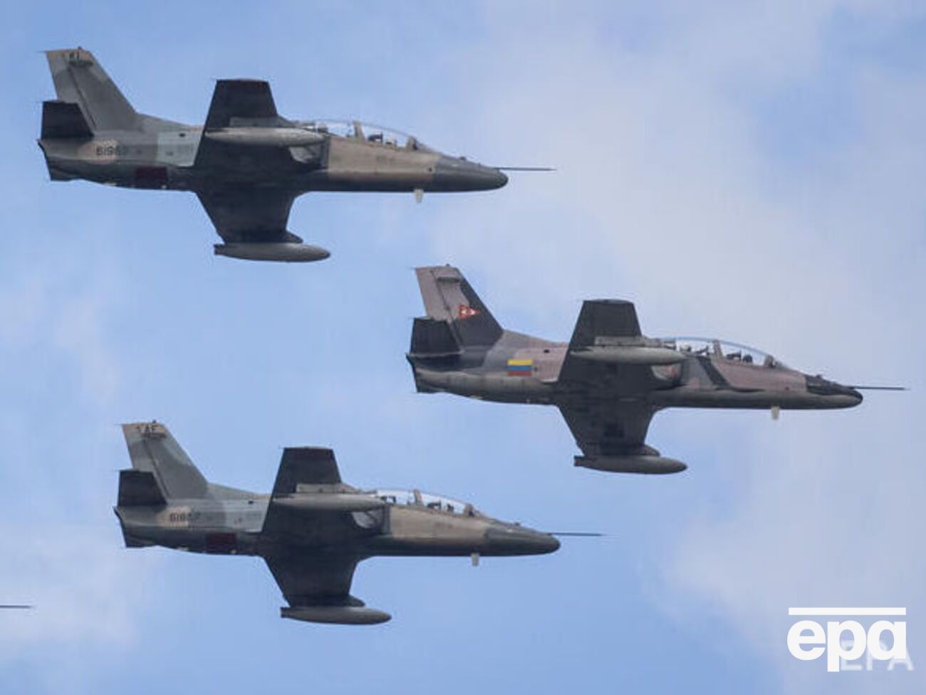 Китай начал военные учения в шести районах вокруг Тайваня, власти острова заявили о блокаде