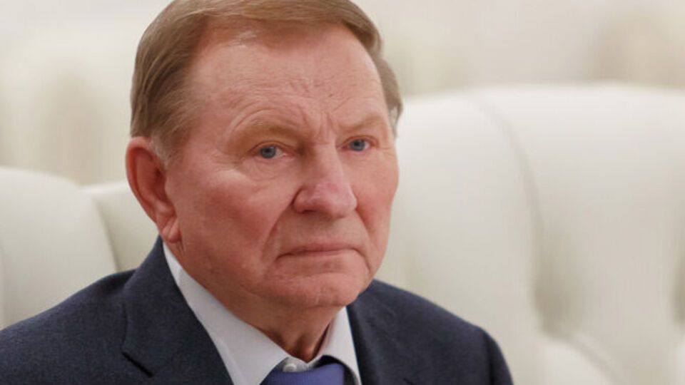 Кучма: Україна має битися й вирішити все на полі бою