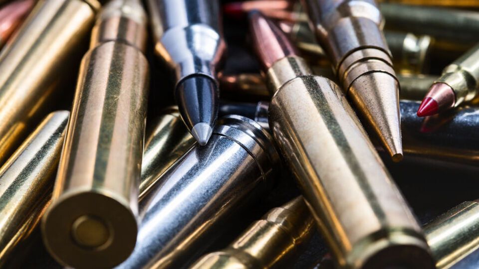 До кінця серпня Росія планує вивезти з Білорусі 12 тис. тонн боєприпасів, повідомили у ЗСУ