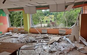 Оккупанты обстреляли очередную школу в Донецкой области