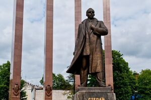Зрадник надав російським загарбникам координати пам'ятника Бандері