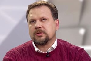 B информационном пространстве РФ подозреваемого представляют политологом и лидером движения "Русские украинцы"