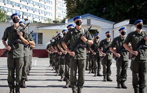 Установить стикеры от НГУ в Signal, Telegram и Viber можно, пройдя по ссылке в публикации