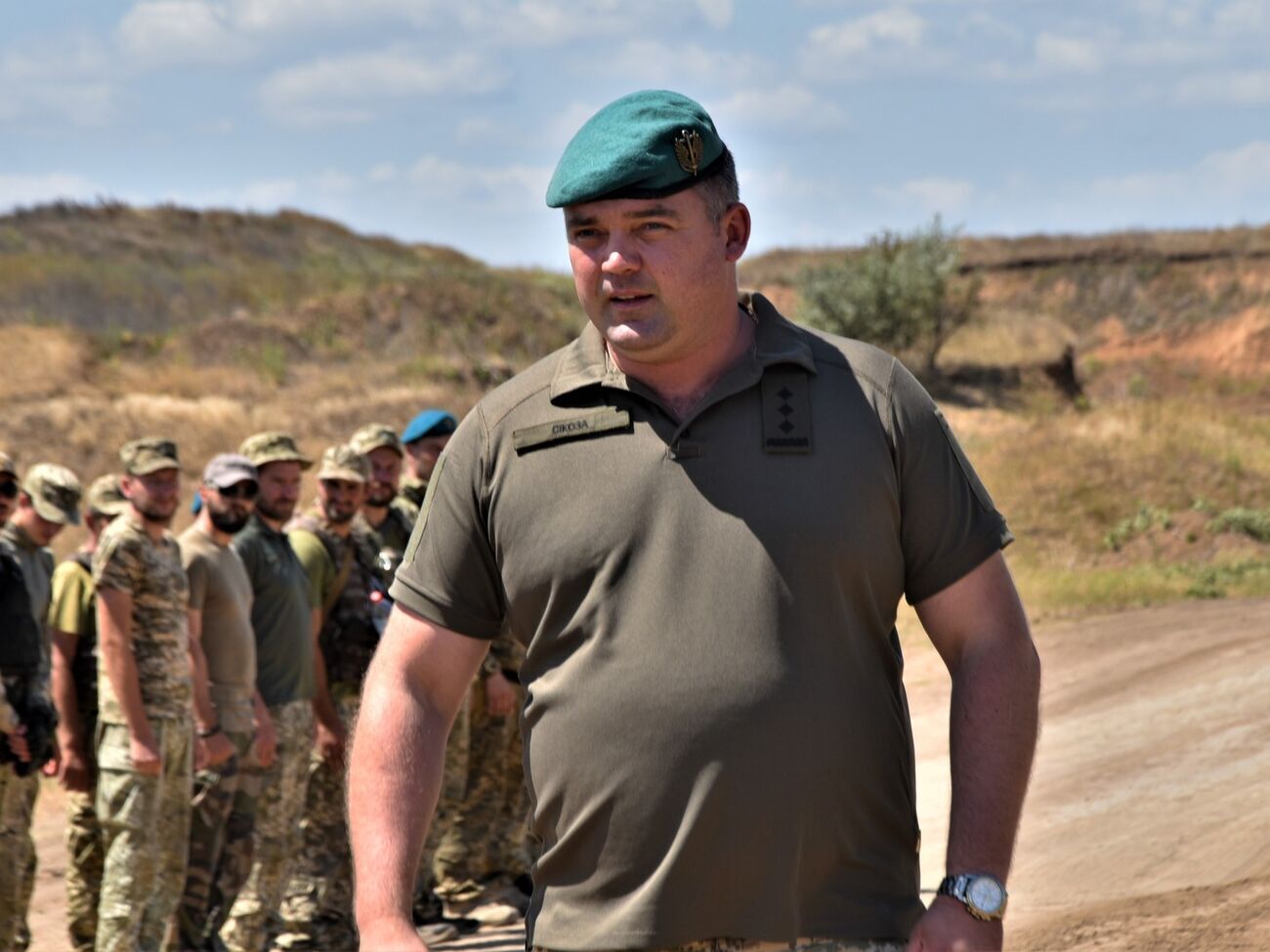 Комбриг Сікоза: Російська армія підготовлена за книжкою. Думати нестандартно їх не вчили. Можна завжди прочитати, де вони розгортатимуться, &ndash; і там приємно зустрічати їх вогнем артилерії