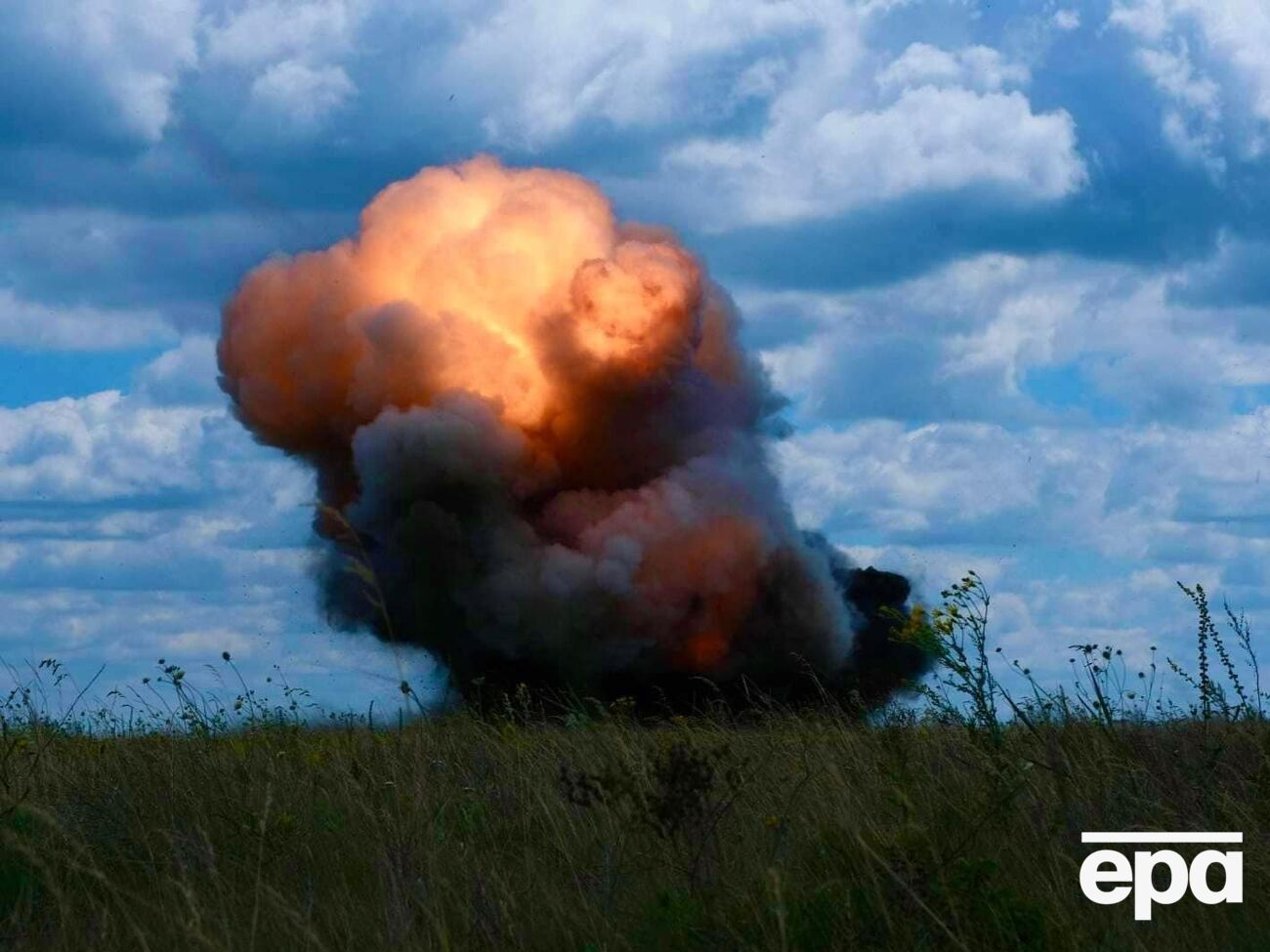 Украинские&nbsp;военные уничтожили шесть складов боеприпасов в Бериславском и Херсонском районах, отметило командование "Юг" ВСУ