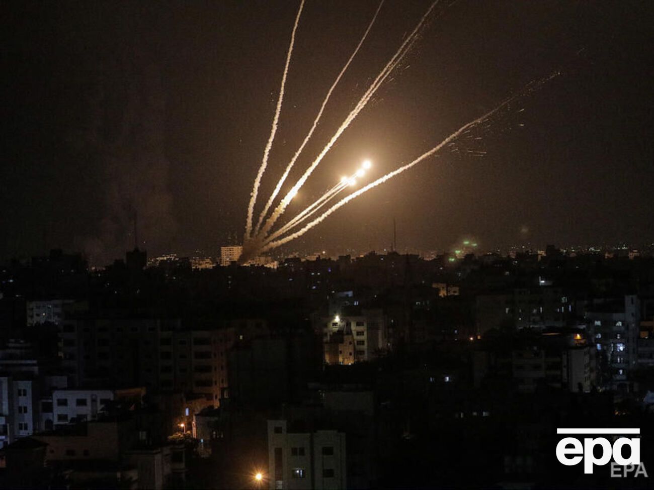 За три дня эскалации в секторе Газа, по данным Reuters, погибло около 30 палестинцев, с израильской стороны жертв нет благодаря действию противоракетной системы "Железный купол"