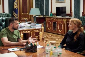 Зеленський подякував Честейн за підтримку