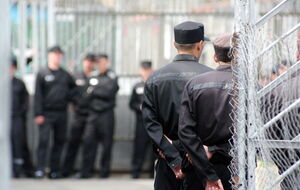 По данным украинской разведки, РФ направляет подразделения, сформированные из заключенных, на наиболее горячие участки фронта