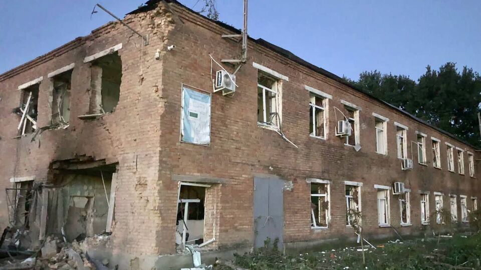 У селі Кам'янське вибухи знищили два приміщення аграрної компанії