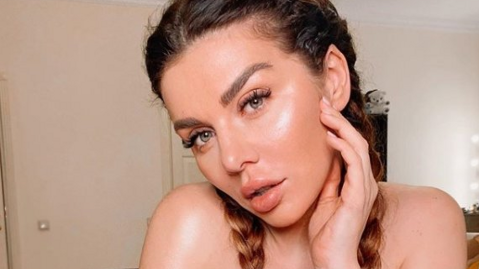 Сєдокова оселилася в готелі, який позиціонують як колишню віллу колумбійського наркобарона