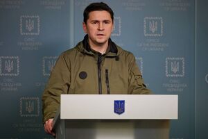 Подоляк ждет от мира активной реакции и считает действия оккупантов на Запорожской АЭС ядерным шантажом