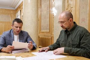 Держбюджет на 2023 рік має враховувати основні військові та соціальні витрати, зазначив Шмигаль