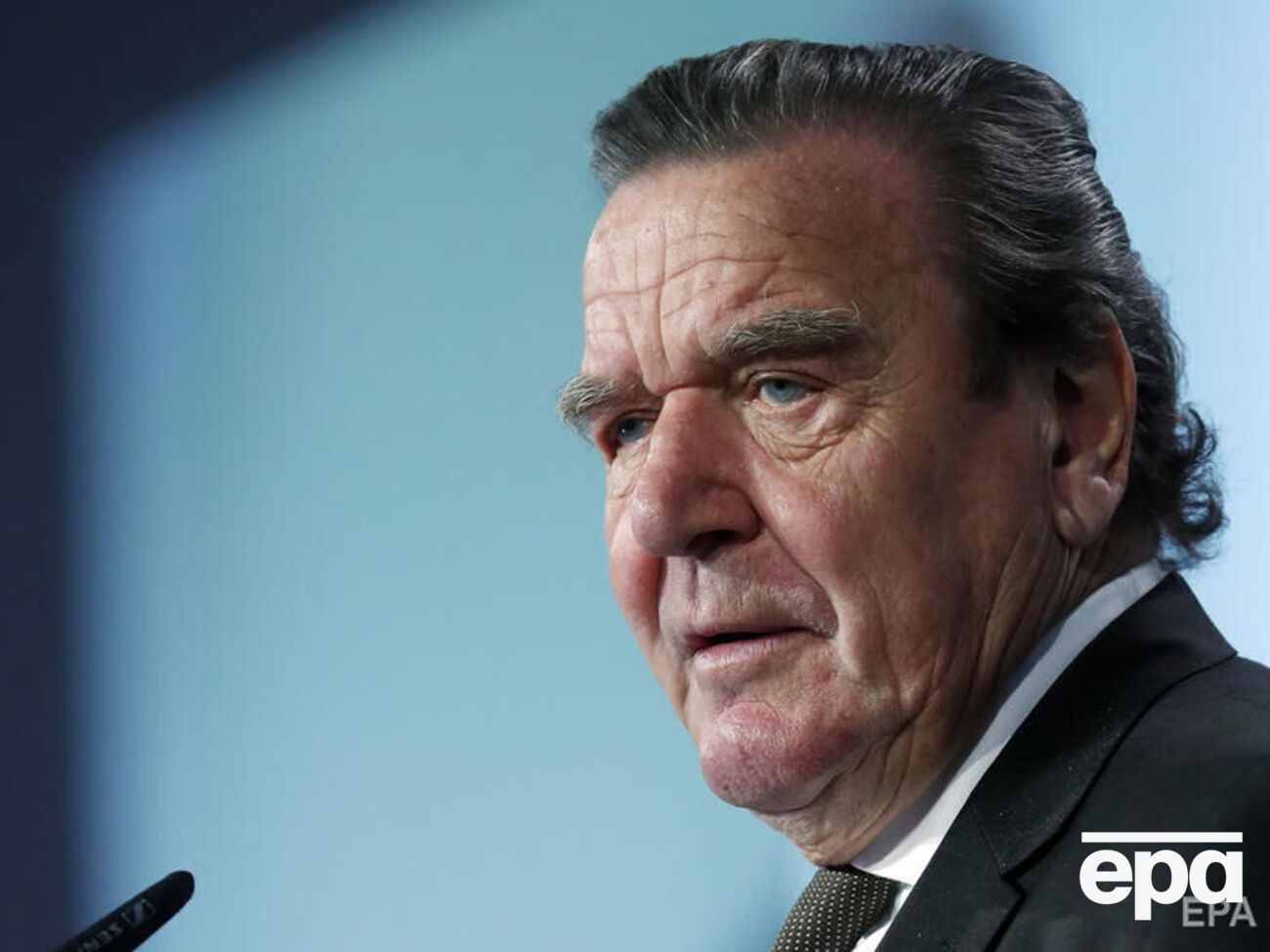 Розслідування проти Шредера припинили, йому відшкодують процесуальні витрати