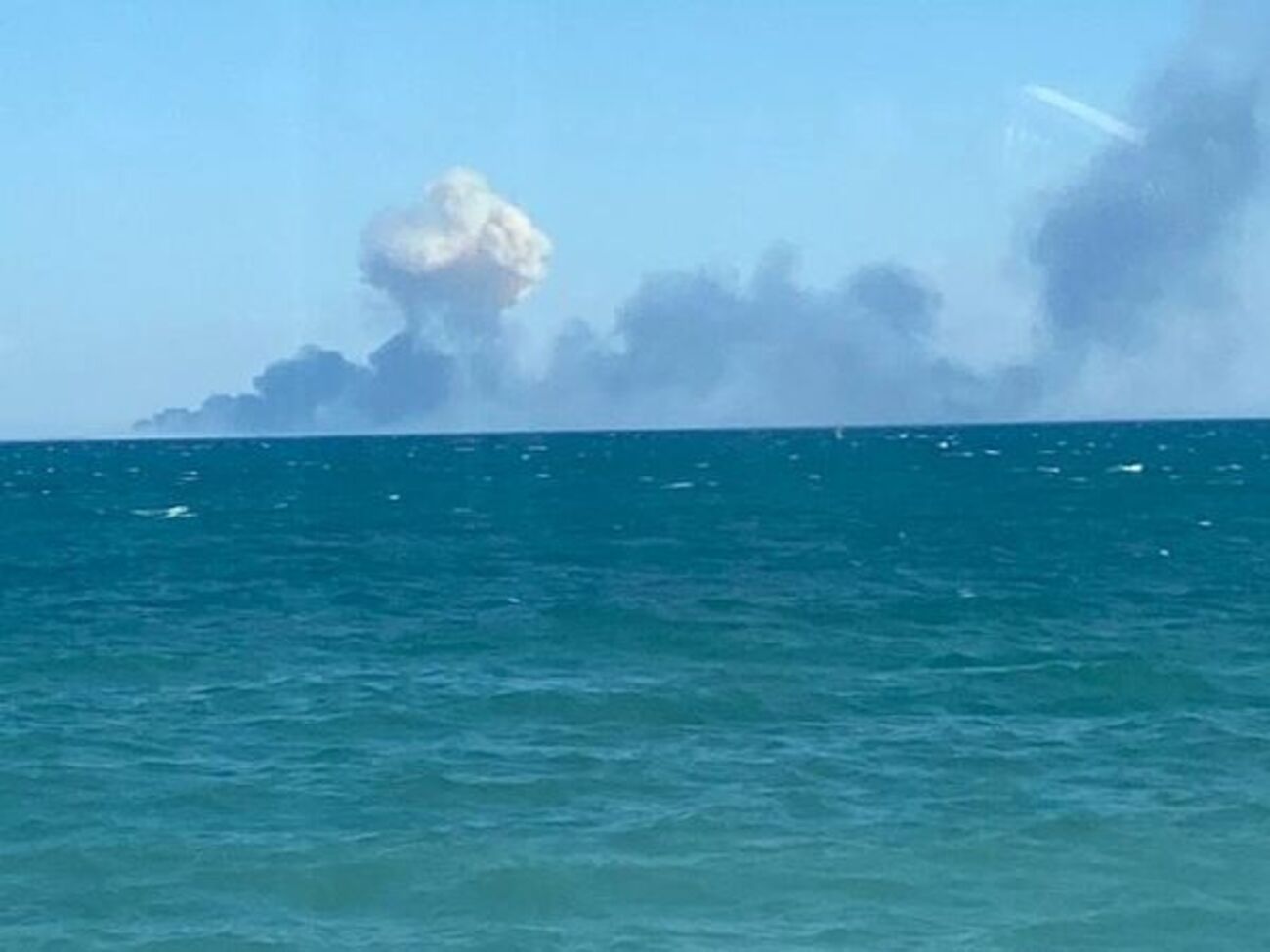 Вибухи сталися сьогодні на аеродромі в окупованій Новофедорівці