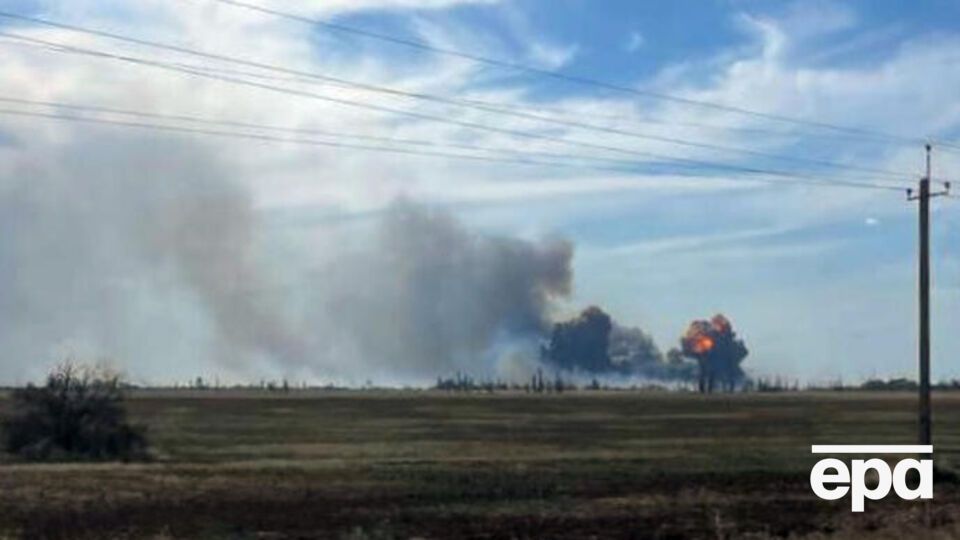 Взрывы на военном аэродроме в Крыму минобороны РФ объяснило "детонацией нескольких авиационных боеприпасов"