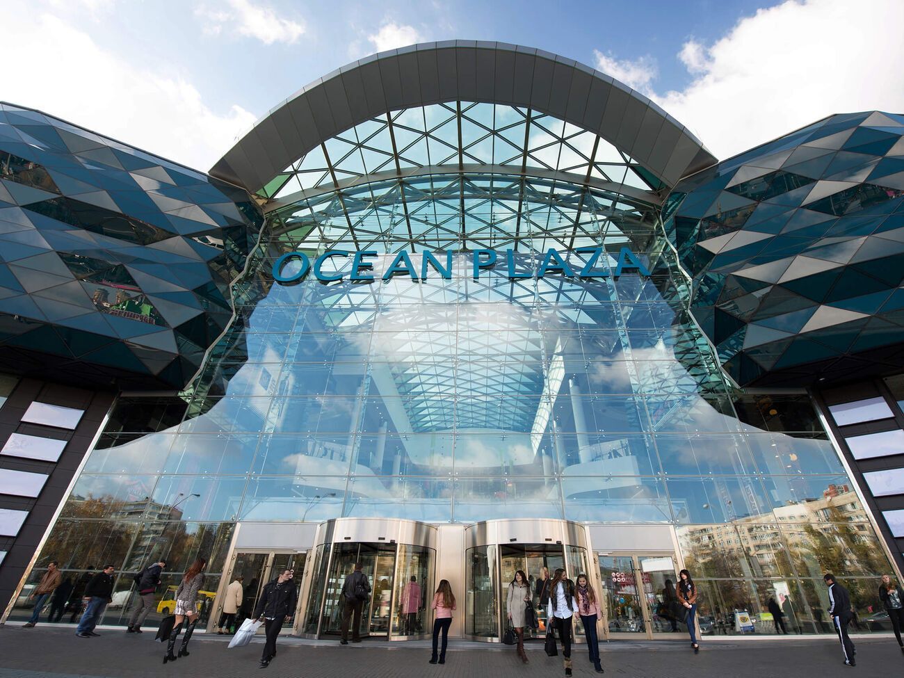 За інформацією Forbes, ТРЦ Ocean Plaza відновить роботу з 11 серпня