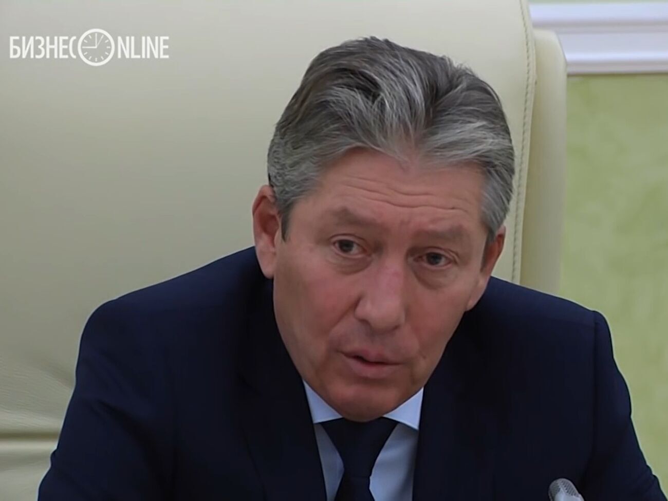 По данным СМИ, Маганов выпал из шестого этажа больницы