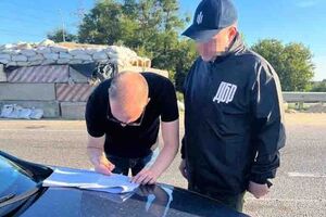 Чиновнику сообщили о подозрении в причинении ущерба государству