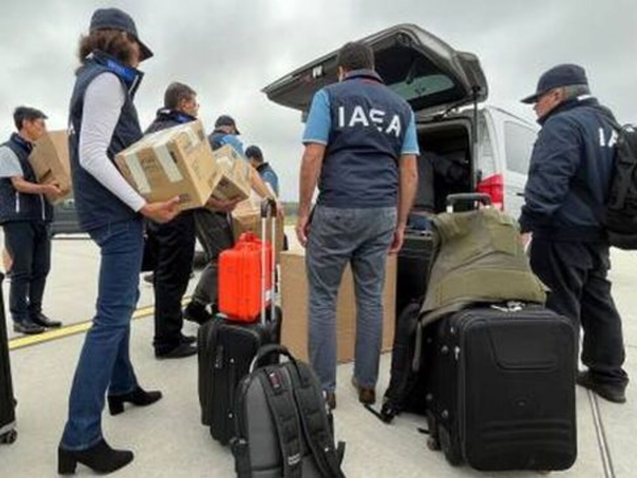 Эксперты МАГАТЭ по пути на ЗАЭС вынуждены были остановиться на блокпосту