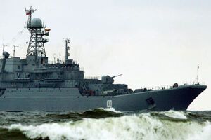 Российский десант вряд ли способен высадиться у Одессы, которая прикрыта ракетами Harpoon, считает Жданов