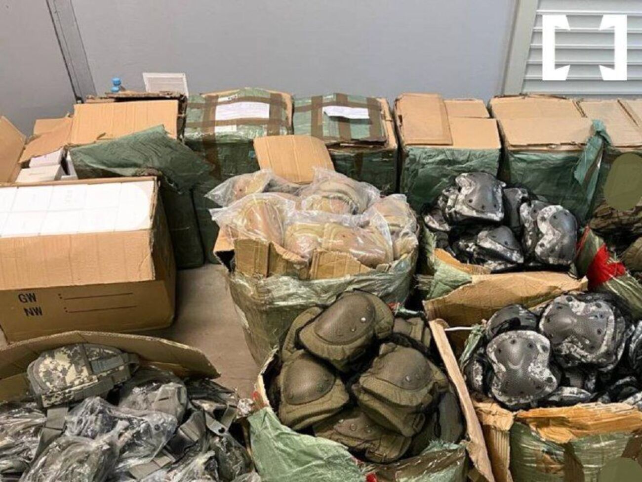 Товары были куплены за волонтерские средства