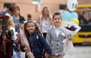 Обучение украинских детей продолжается в разных форматах, однако "повсюду системно, профессионально", отметил Зеленский