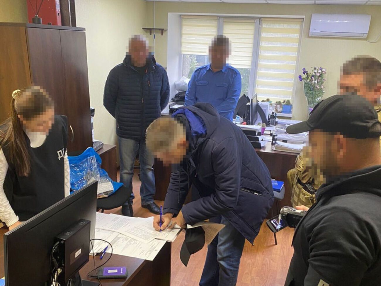 За даними слідства, чоловік хотів утекти на окуповану територію Луганської області, але не встиг