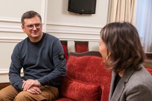 Германия будет конкретными ресурсами и возможностями укреплять институциональные возможности МИД Украины в вопросе евроинтеграции, отметил по итогам встречи с Бербок Кулеба