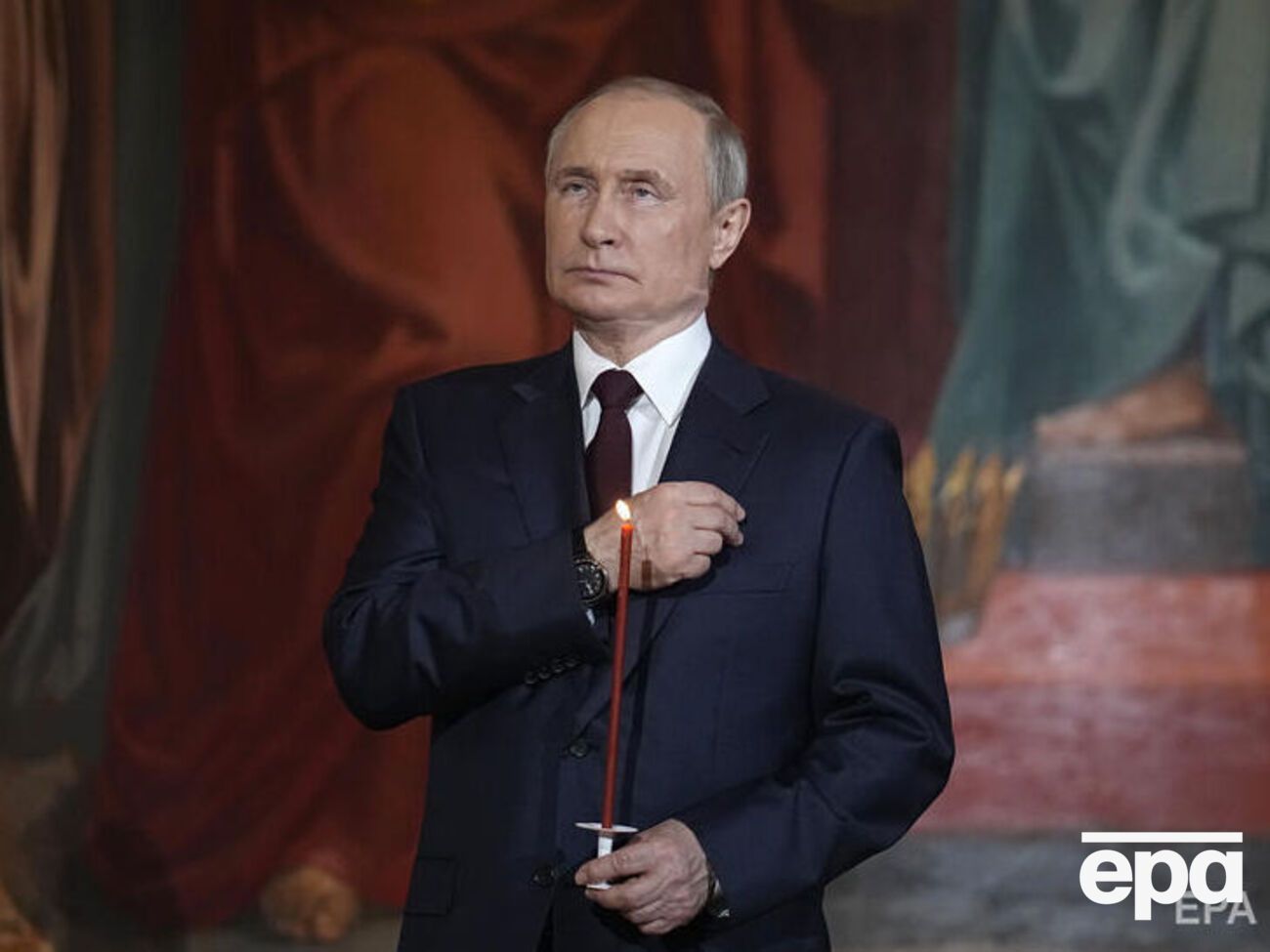 Путин про церковь плохо понимает, просто иногда "надо отметиться", считает Пугачев