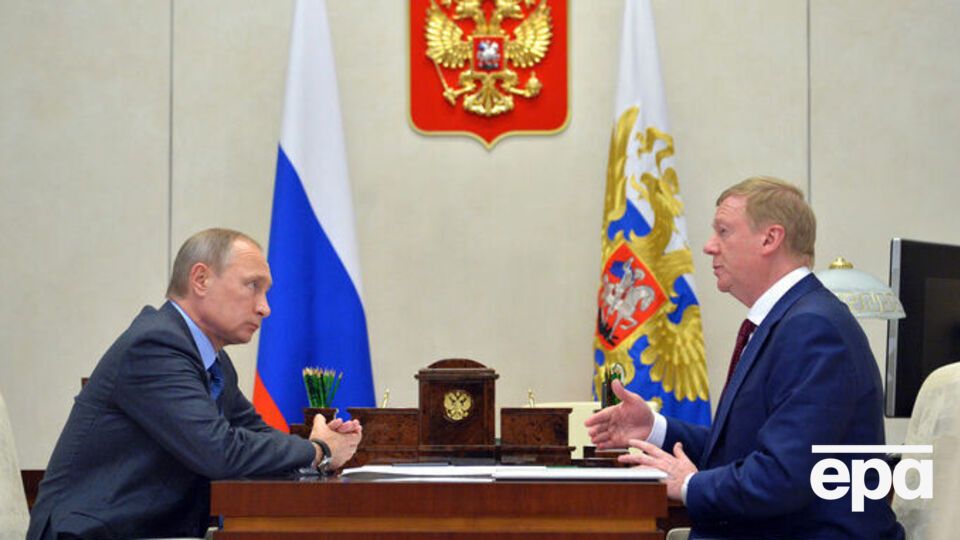 Возможно, под видом увольнения Путин отправил Чубайса на Запад в качестве переговорщика, полагает Пугачев