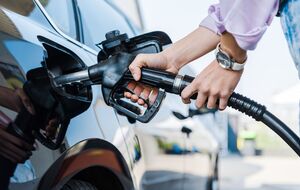 Кабмин возобновил лицензионный контроль над оборотом подакцизных товаров