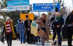 Решение было принято для того, чтобы ускорить пропуск автобусов и грузовиков