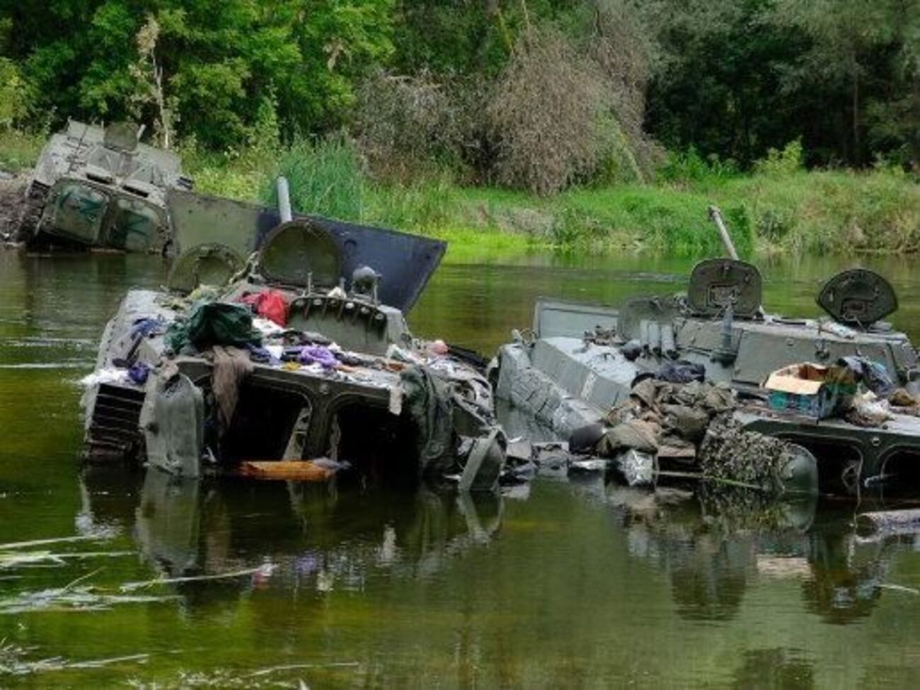 Частину російської техніки знищили ЗСУ, частину окупанти покинули під час відступу
