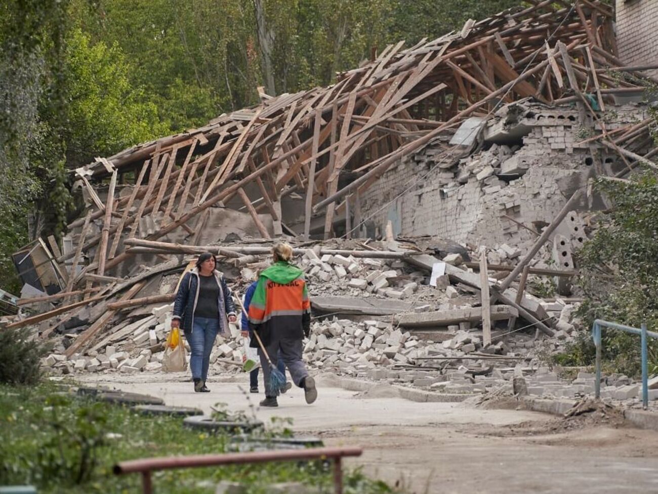 Оккупанты продолжают разрушать Украину обстрелами