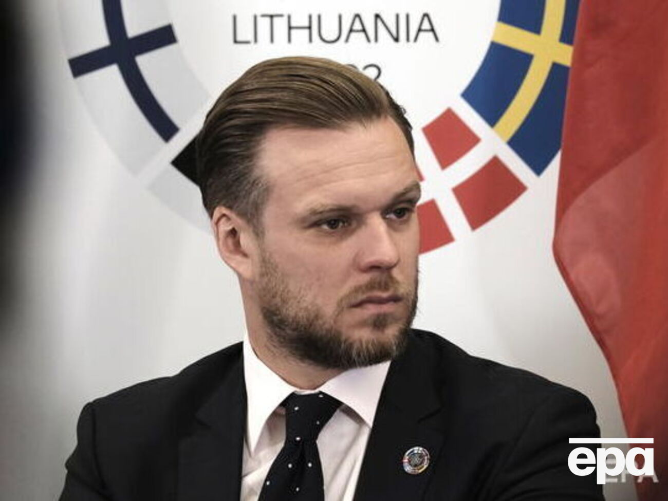 Ландсбергіс: Якби ми швидше озброїли Україну, тисячі будинків залишилися б стояти. Тисячі життів було б врятовано