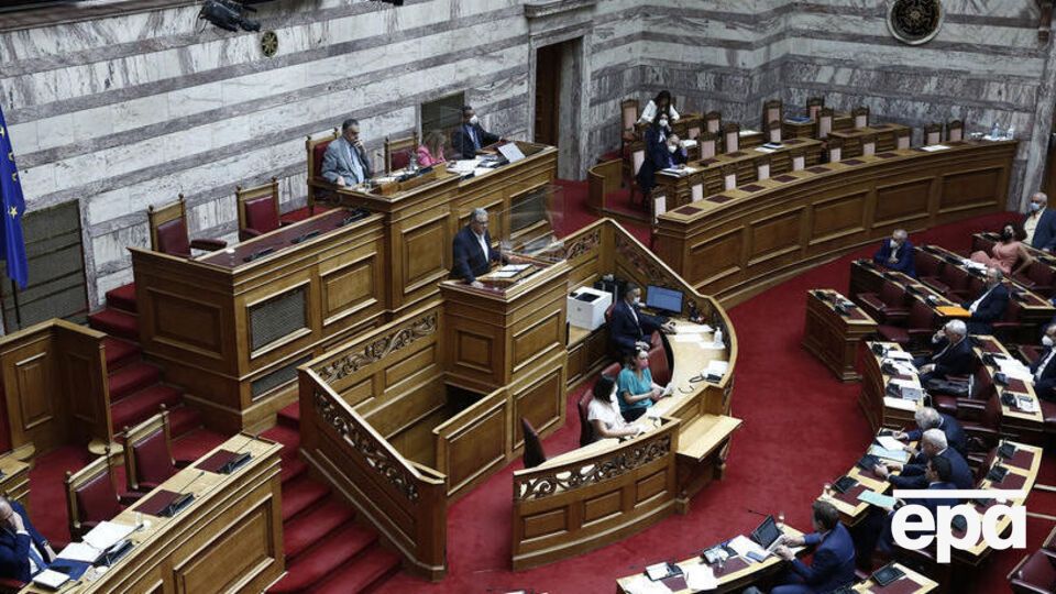 Ночью будет отключено освещение фасада парламента Греции