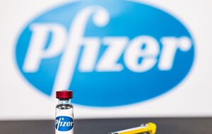 Швеция передаст Украине полмиллиона вакцин Pfizer